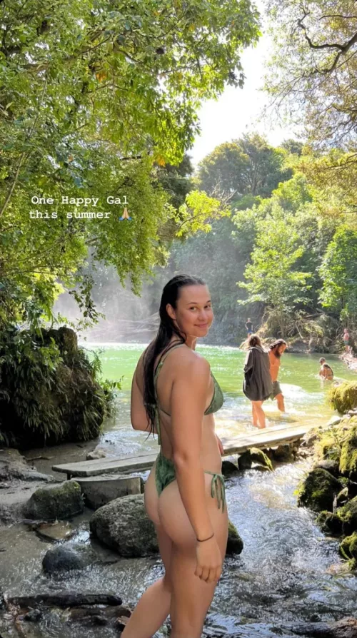 Olivia McTaggart - Kiwi Pole Vaulter by Justified_Italian