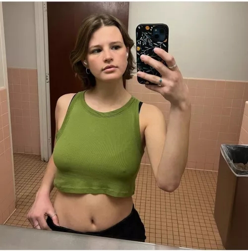 Peyton Kennedy by vakaviti