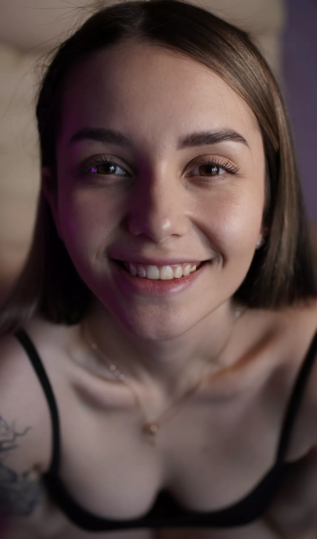 react for nudes posted by ooops___