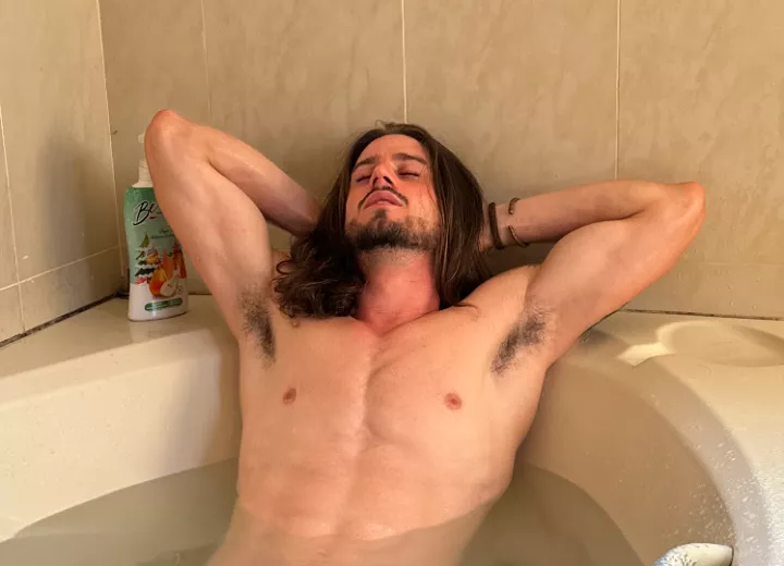 relaxing in the bath posted by AshSmash_um