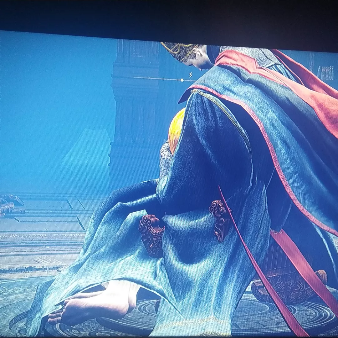 Rennala big feet [Elden ring] posted by forclorejapones