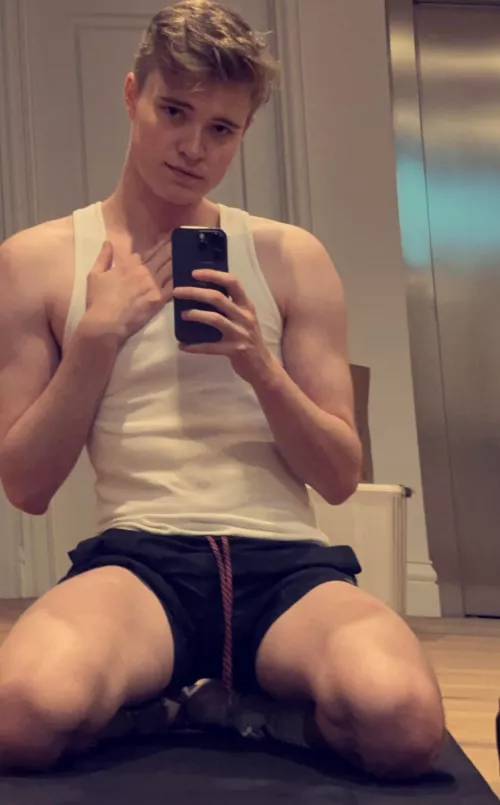 Selfie Sunday again 😂 by squeltched