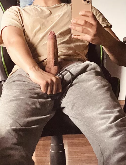 Someone who wanna ride ? 😜 by _emanuu