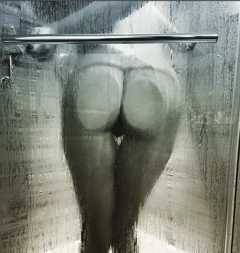 The calm before the storm. posted by fourfingersdry