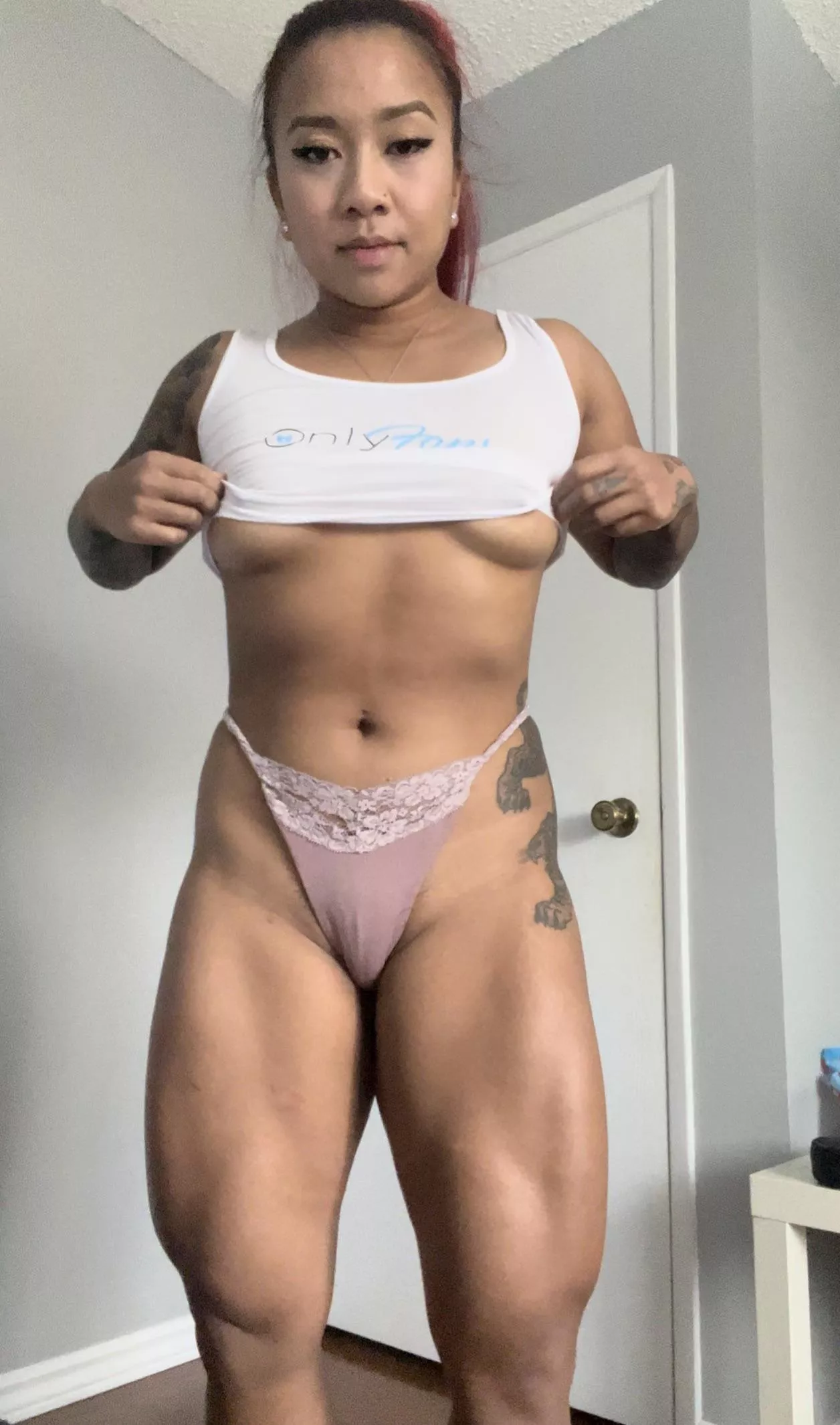 Think your dick can handle being in between these thighs? posted by fitbadbitchasianxxx