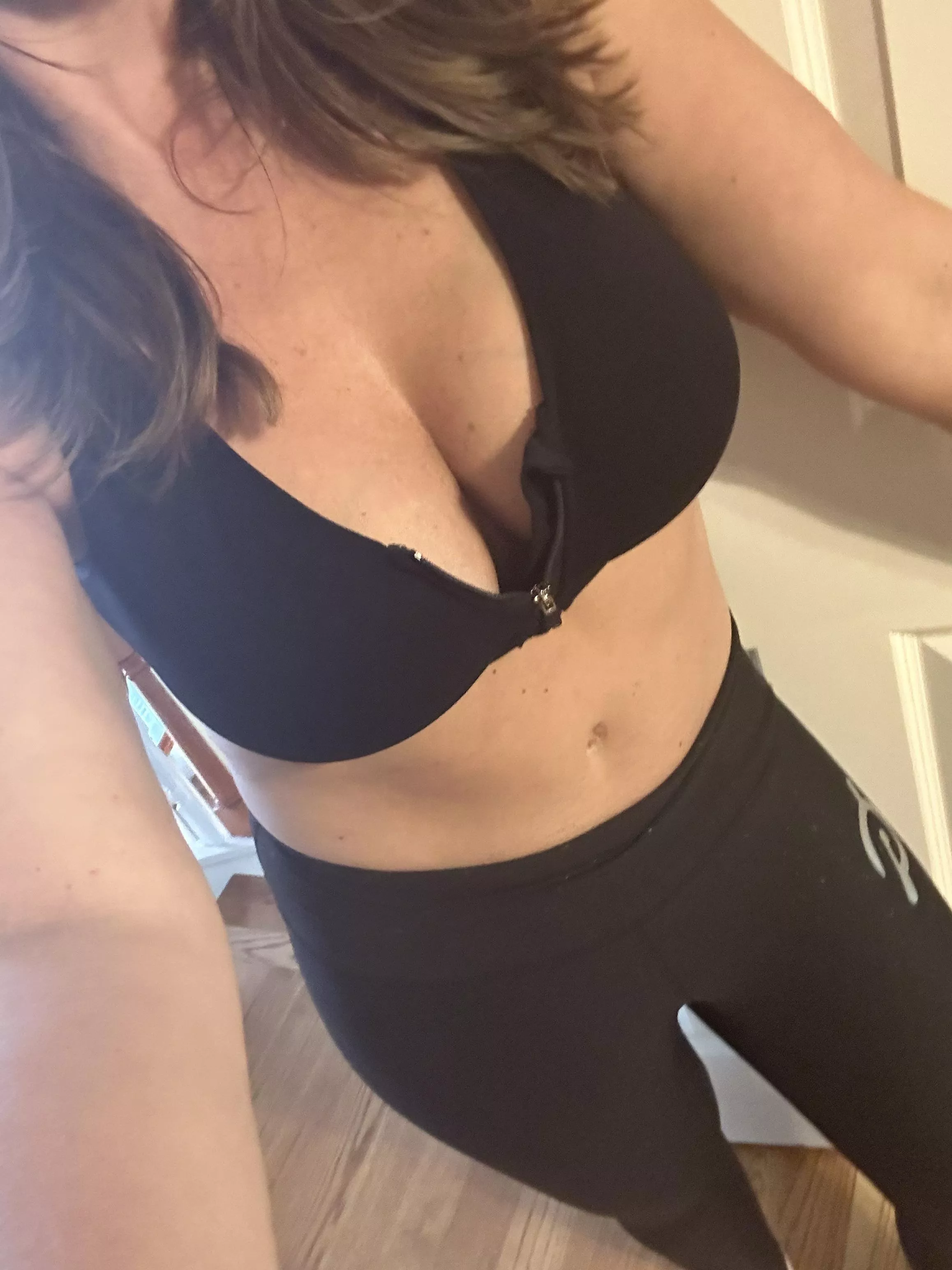 Time for a workout before the big game posted by Mom_gone_wild