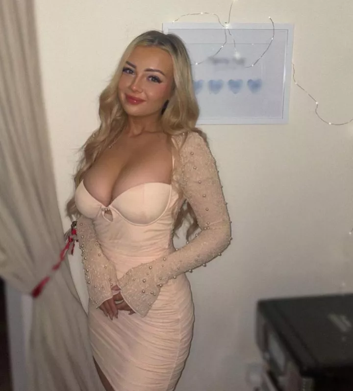 Tits on Molly posted by corruptusextremis