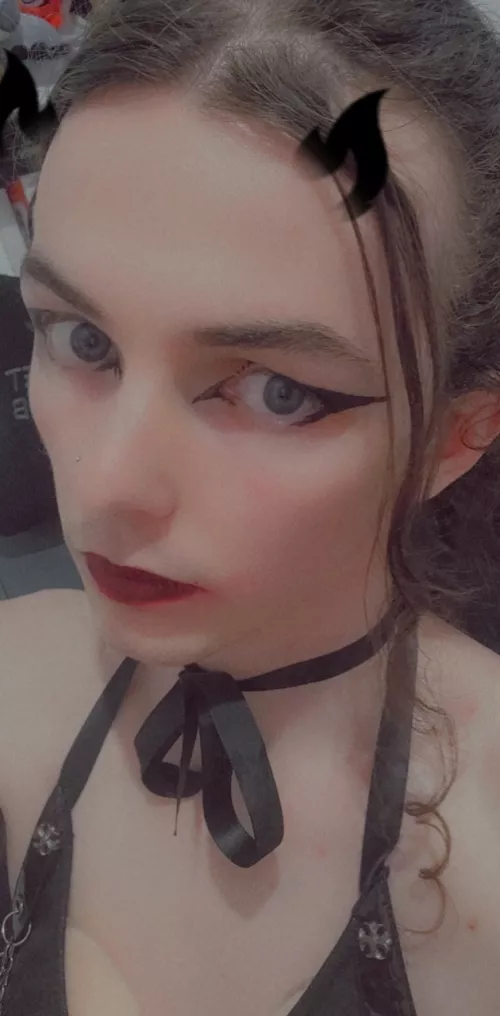 What do you think of my make-up? by paperpain