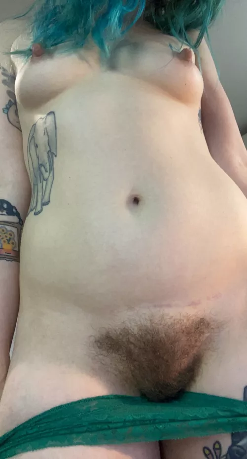 where do your eyes go to first? by heidiv-net