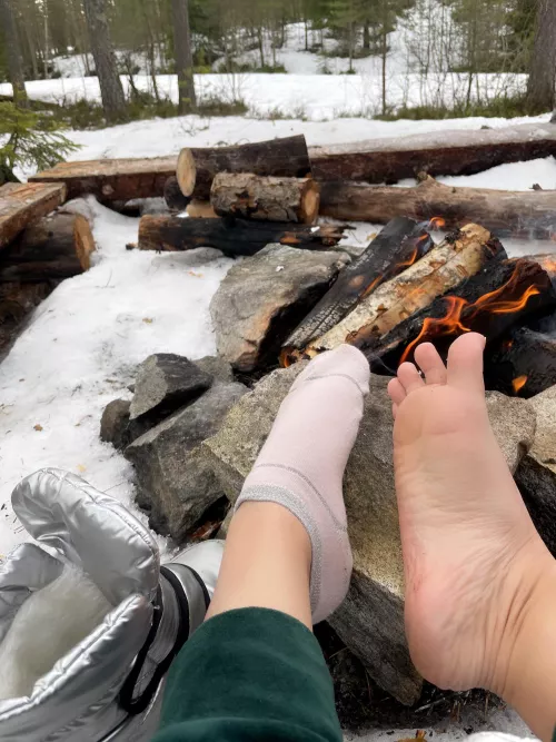 Wouldn't it be heaven to have my sweaty sole against your face and my sweaty toes in your mouth? by Elexxa93