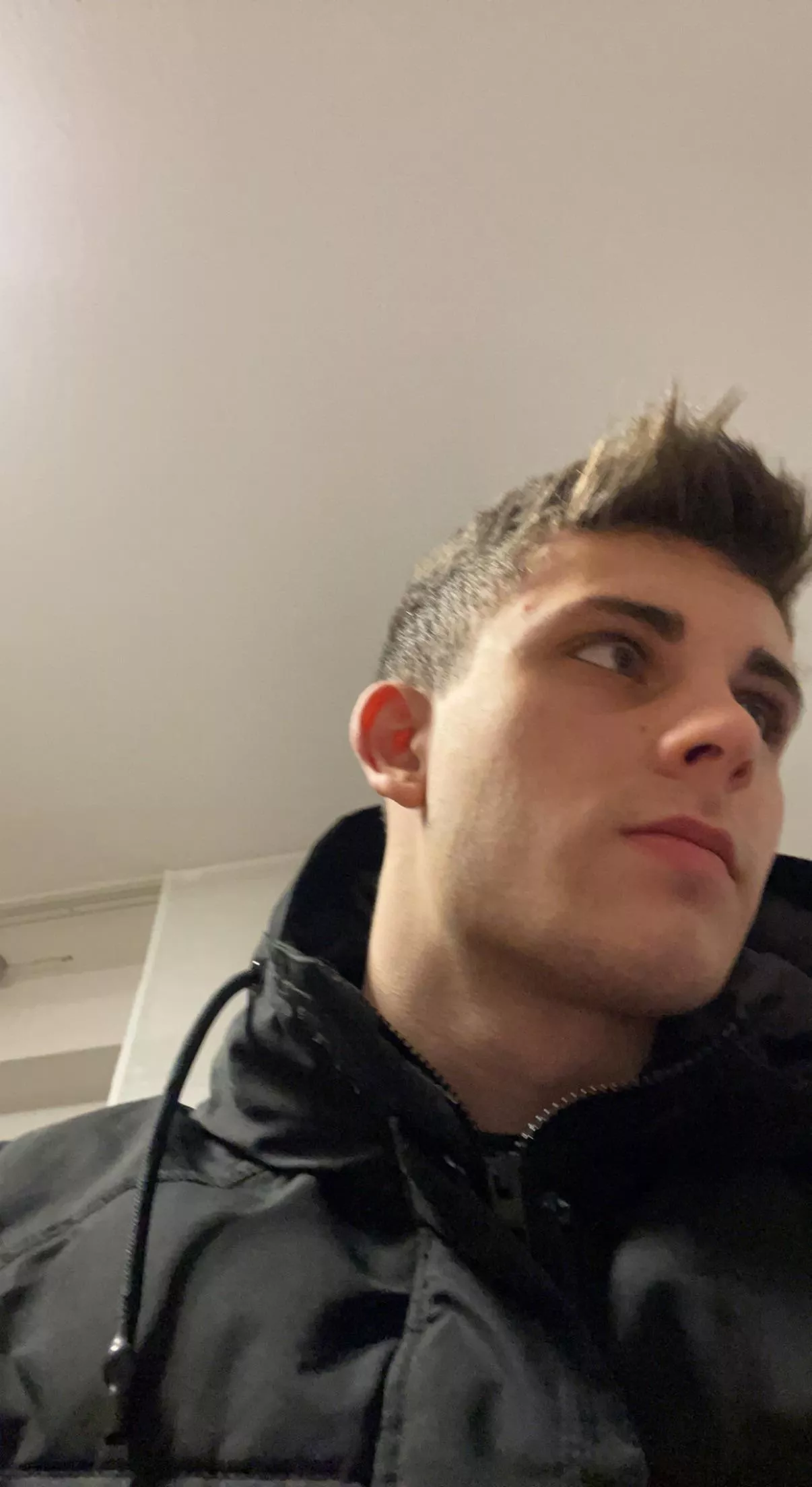 [19] yrs GERMAN looking for a hot top! (Younger prefer) Add: gay221100 posted by Fast-Chicken2633