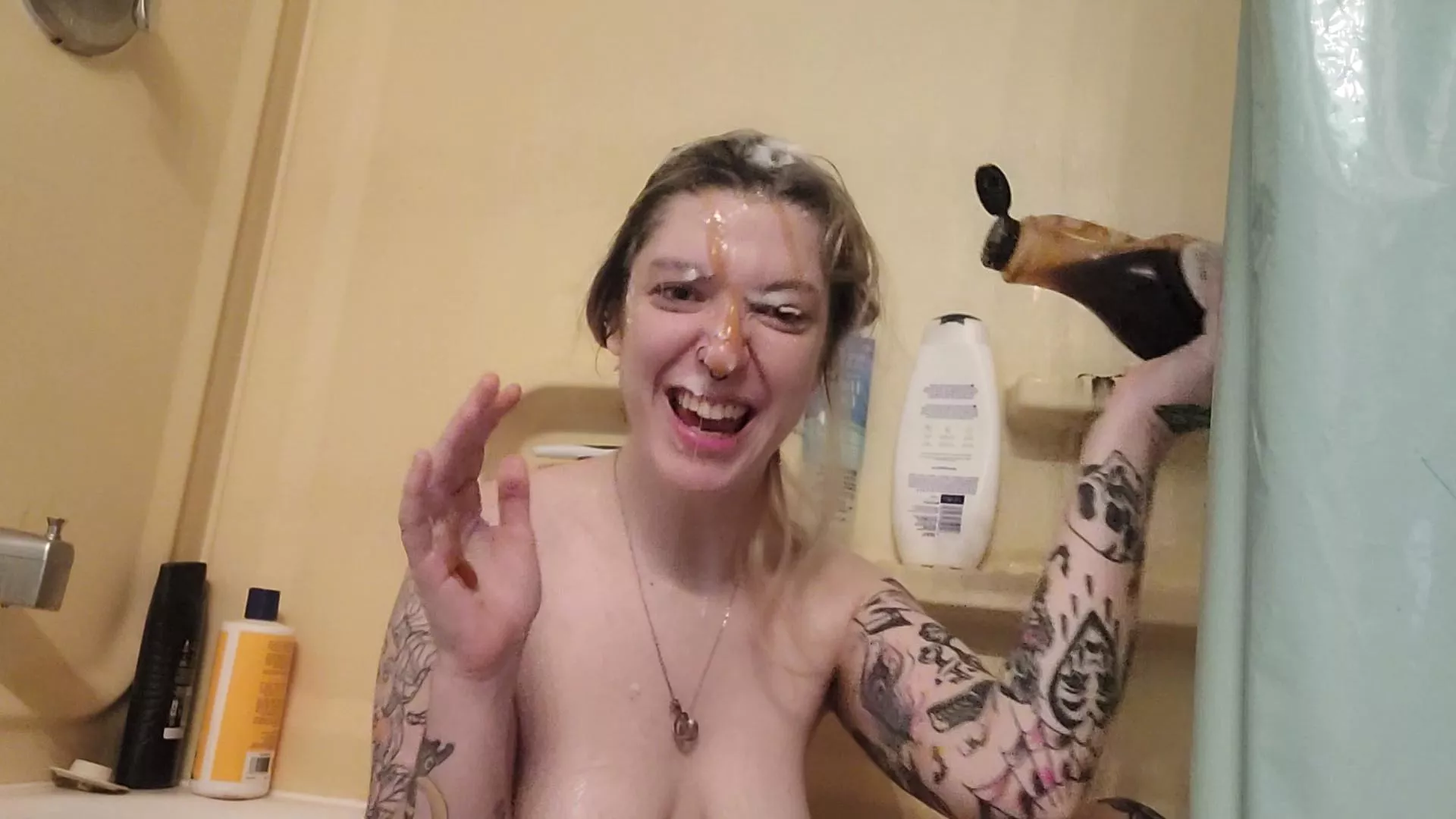 a video of my dowsing myself in syrup and getting finger banged will be posted on my patreon tonight subscribe for only 3 dollars 😘💦 patreon.com/Spook247 posted by breotoole07