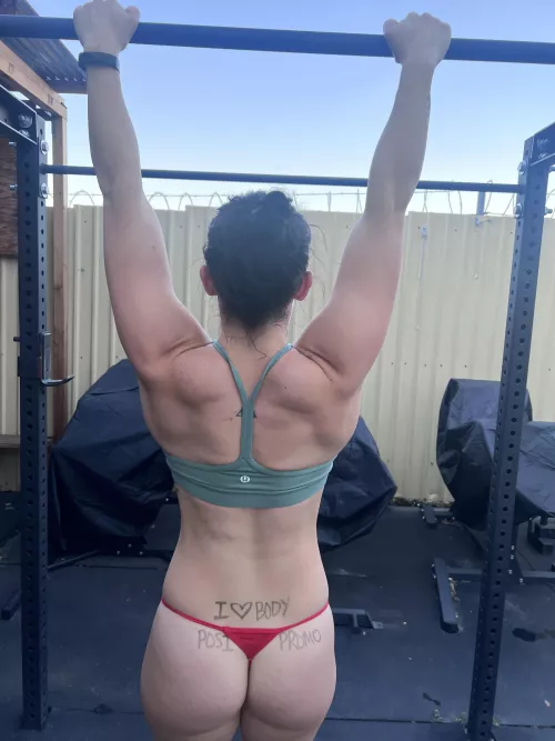 Back day [f] by Vhezzy1