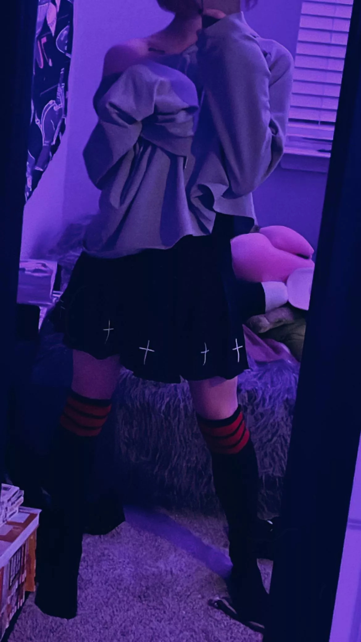 b-be nice,, im shy... 😵‍💫🌸 posted by strwbrygumi