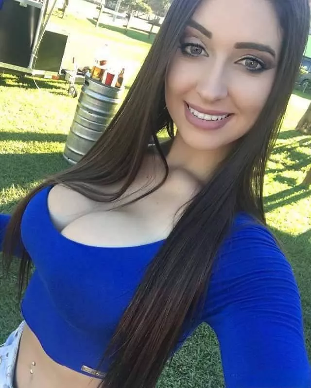 blue top posted by e04493