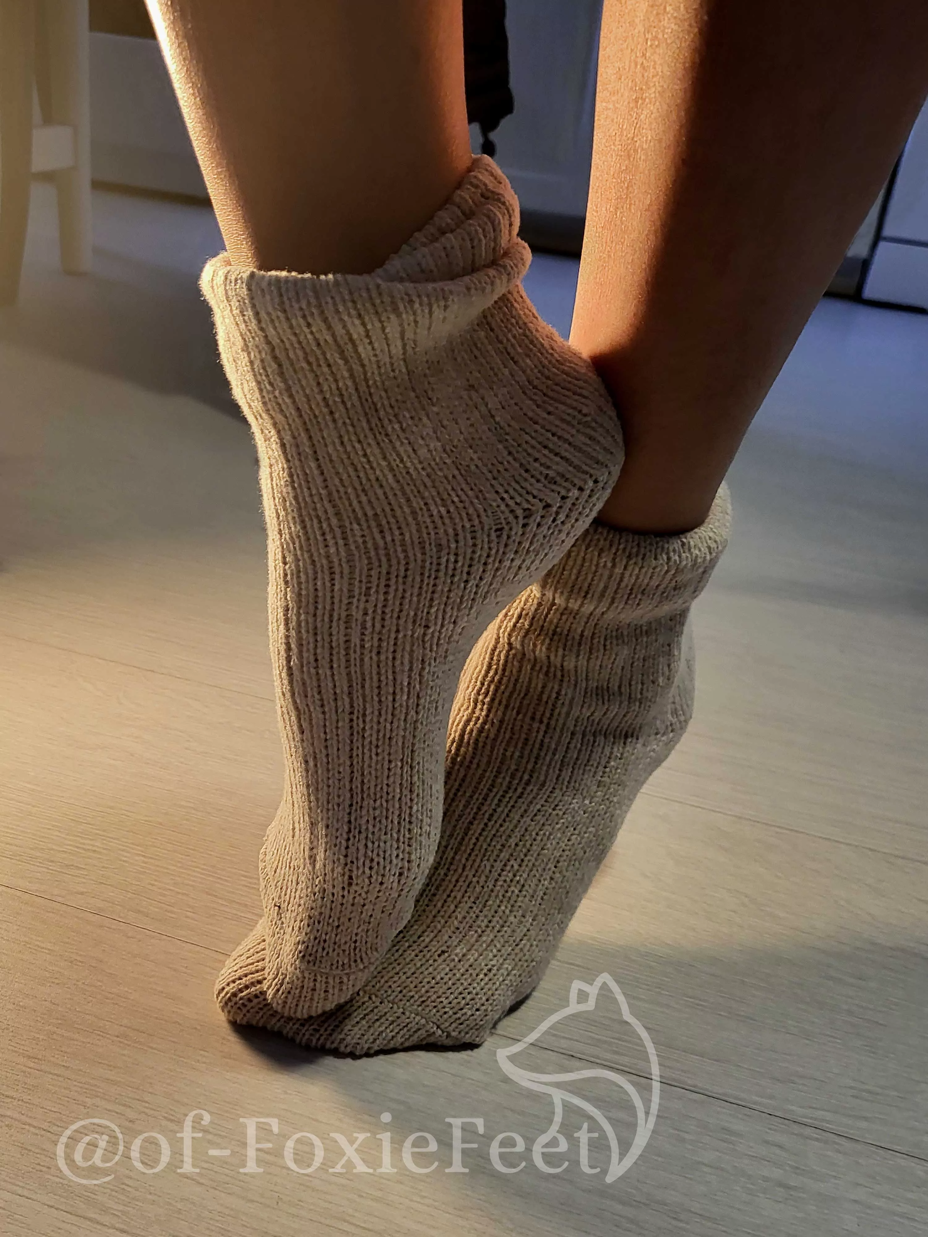 Come and get cosy with me posted by of-FoxieFeet