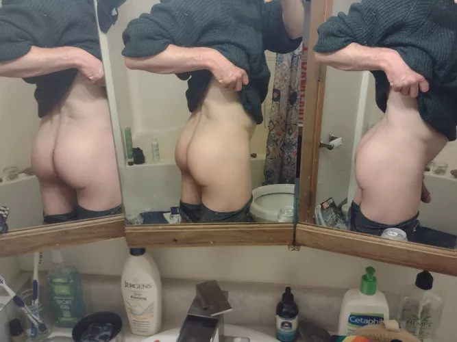 Does my butt look nice to you? by Funtime2387