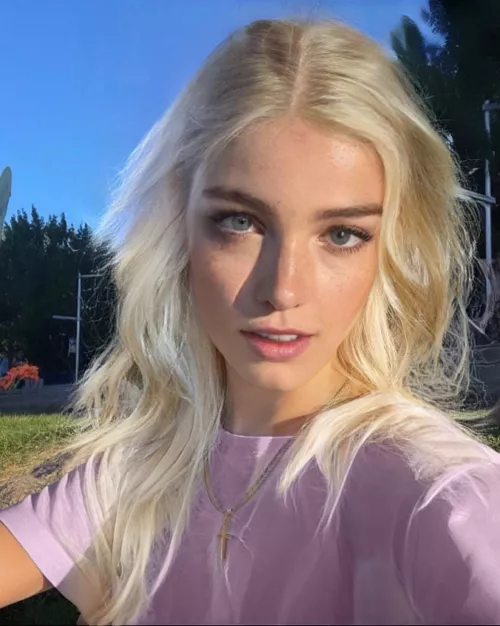 Emma Laerton by Lookitsmelol