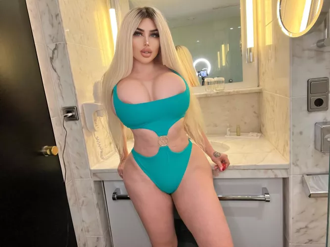 Feeling so sexy in this outfit by bibibugatti
