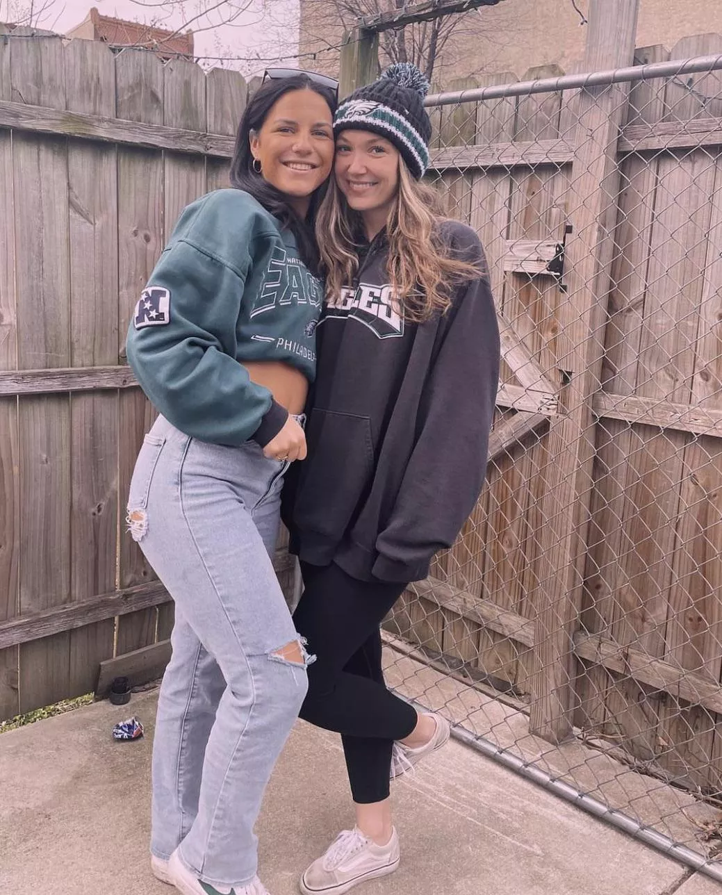 Go birds🦅🦅🦅, left or right? posted by NYStripsteak