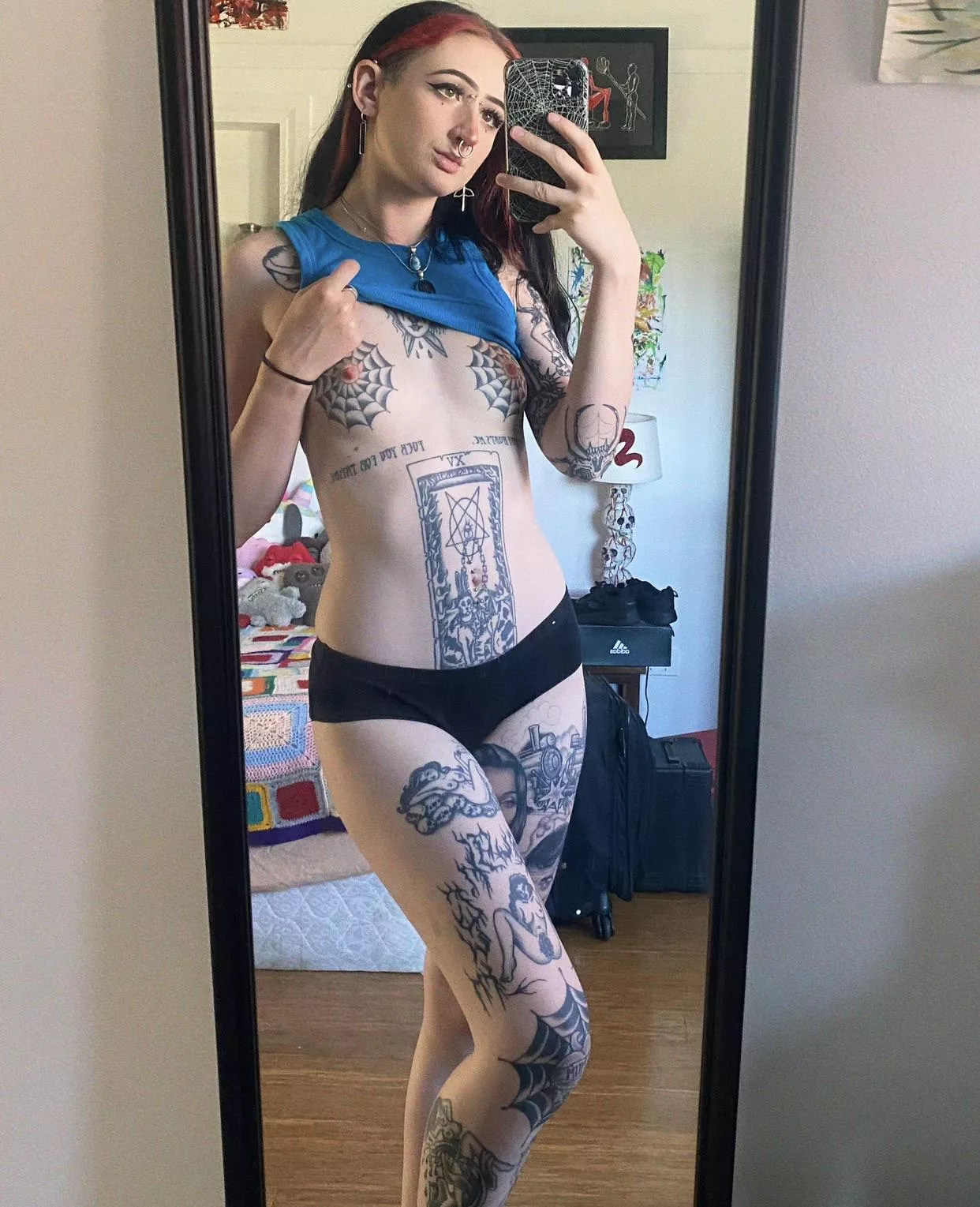 Goth pussy is the best pussy 💦 posted by ropesandchainss