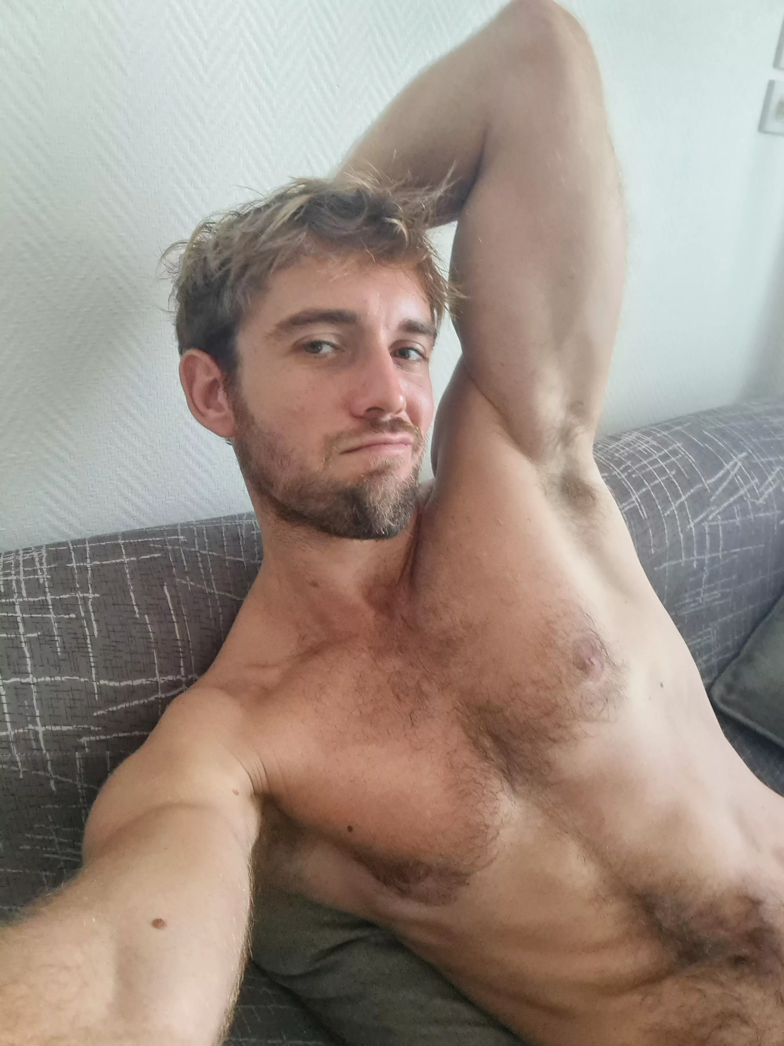 hihihihi posted by BenUKfriendly