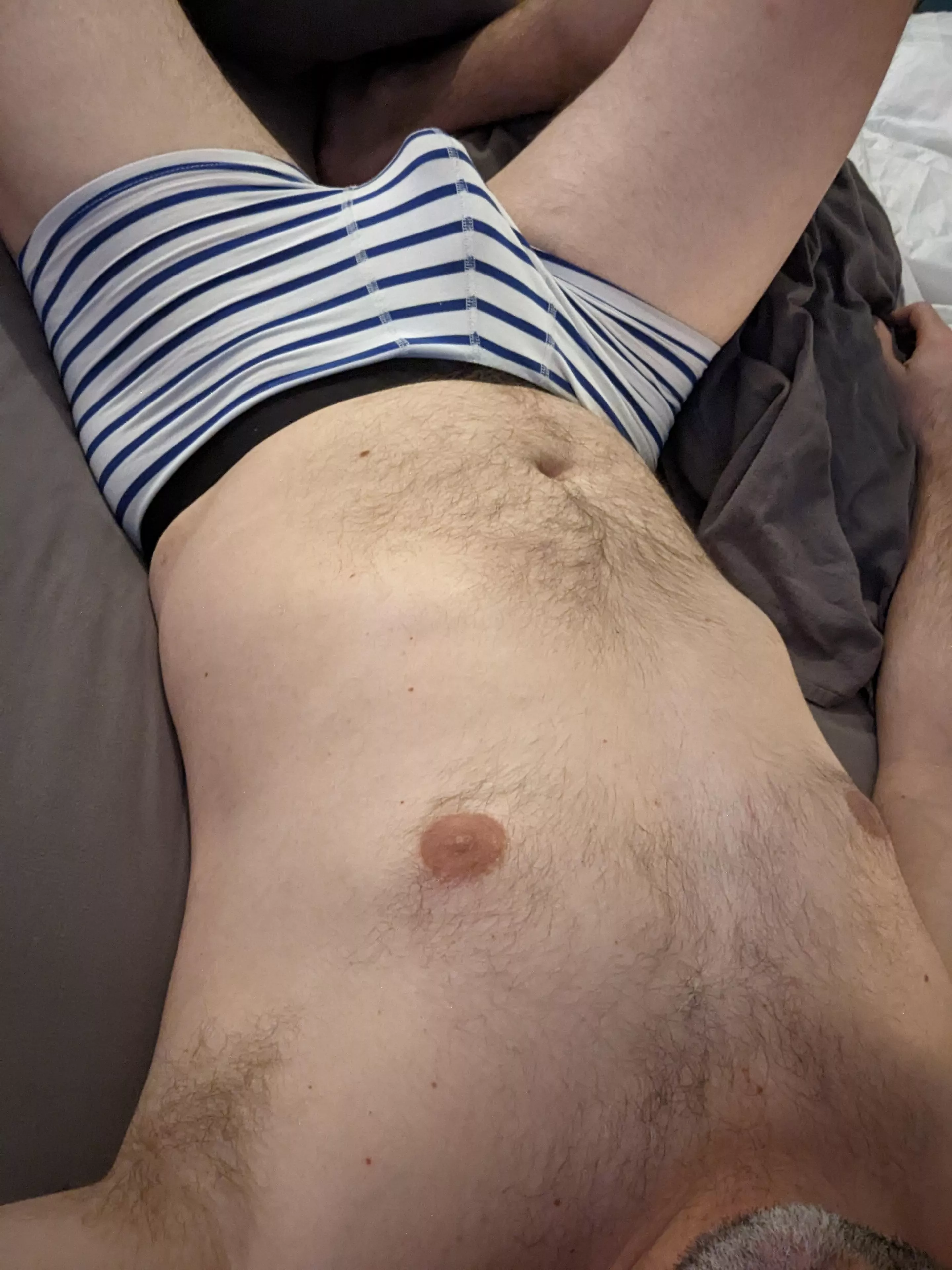 horizontal stripes, whaddya think? posted by elingtonoffun