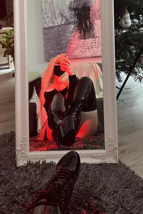 I Love latex thigh highs [self] by aureliabakerx