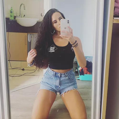 I'm 35 years old and I'm a great dick sucker by OkTemporaryz