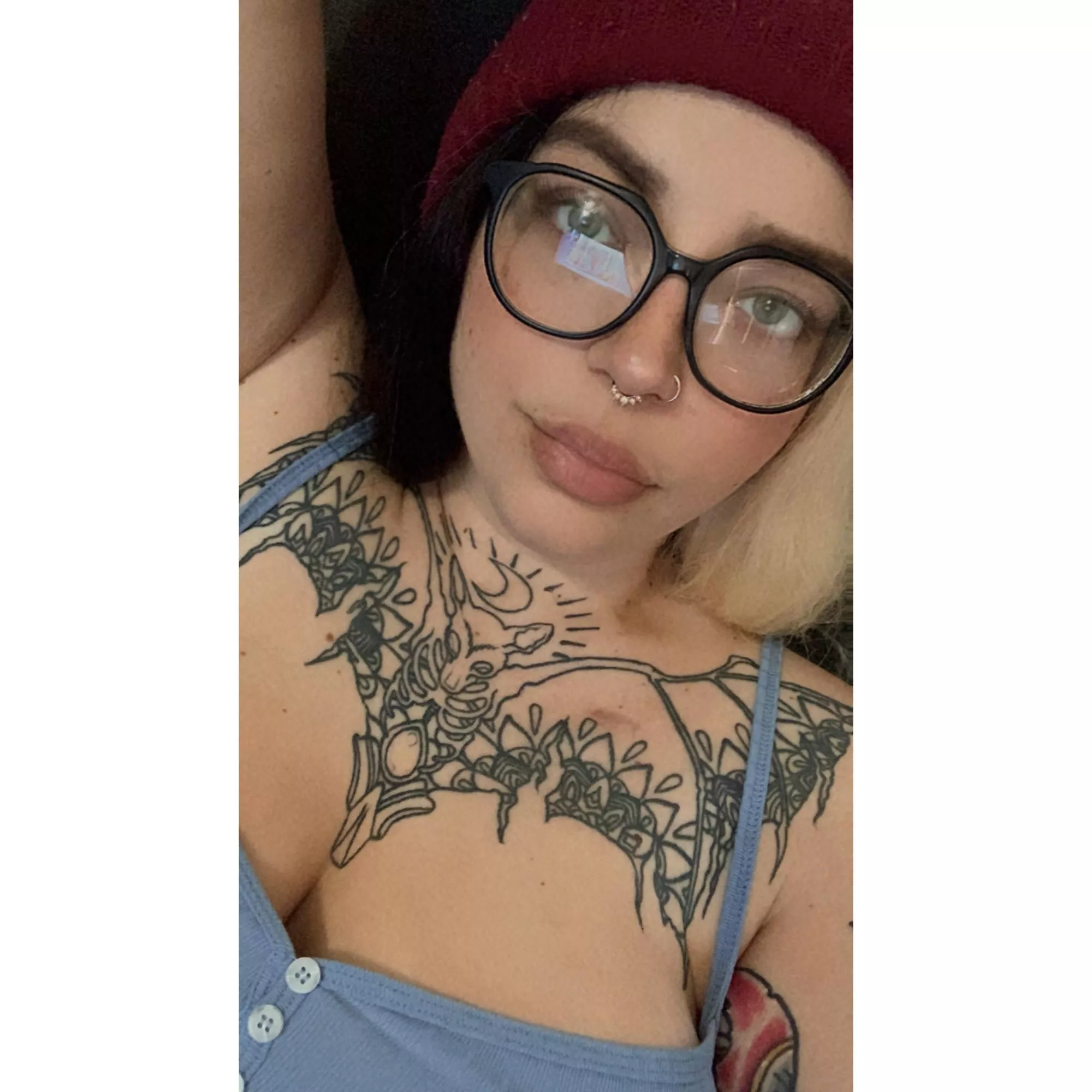 I’m back…let’s fuck shit up 🖤🖤 posted by LilyJones311