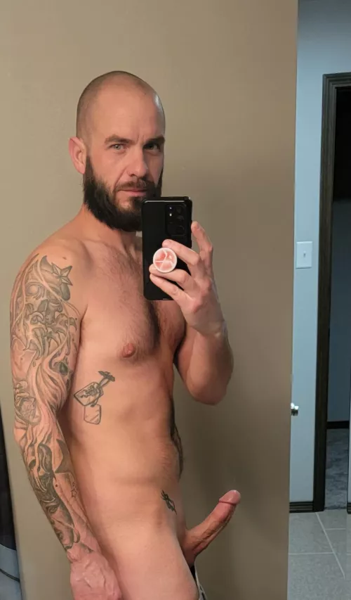 let's hop in the shower... by Urnextdoorneighbors