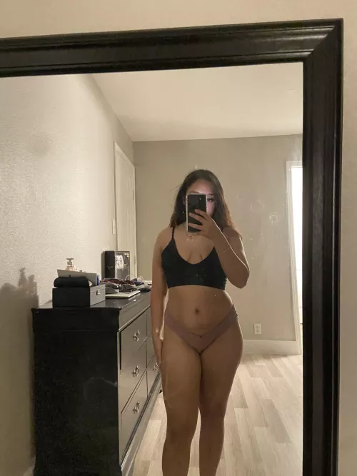 Mom bod by Maleficent-Muscle-33