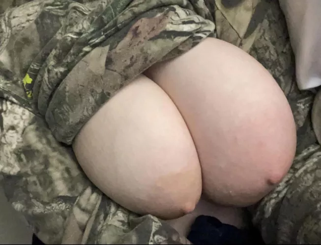 Nurse slowly and sweetly by bystymelons69