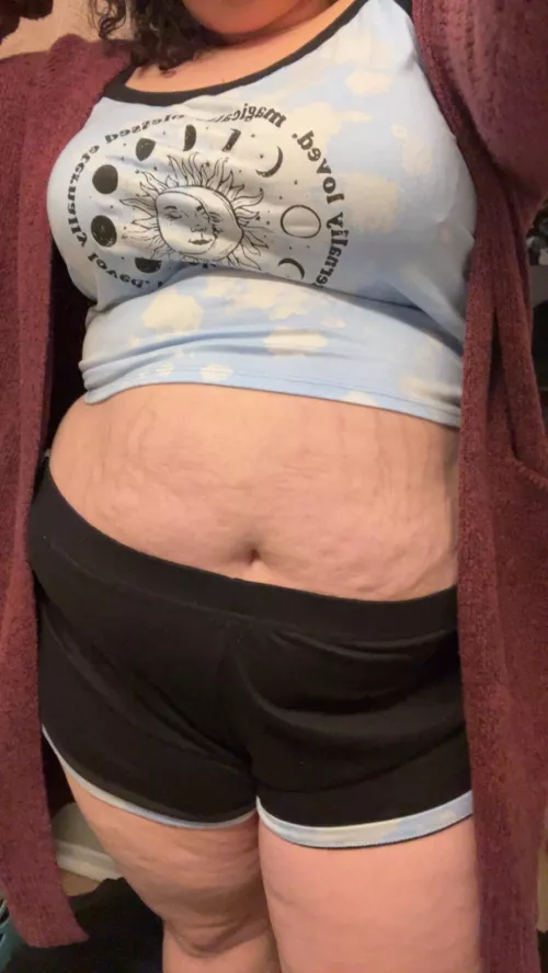 Outfit for the buffet 😍 nice and stretchy, and plenty of room for my belly to grow. by nerdy_amber1