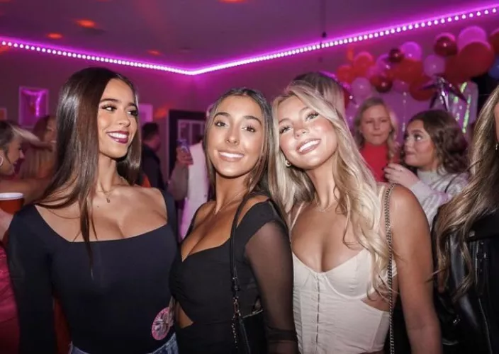 Pink lights and pearly whites by here4allthethings