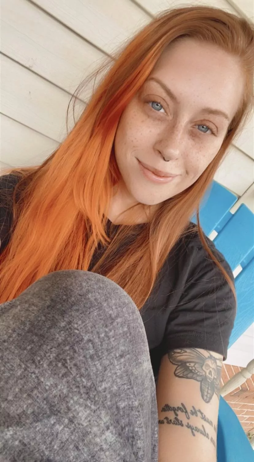 sitting in the sunshine ☀️ posted by istayyawayyyX