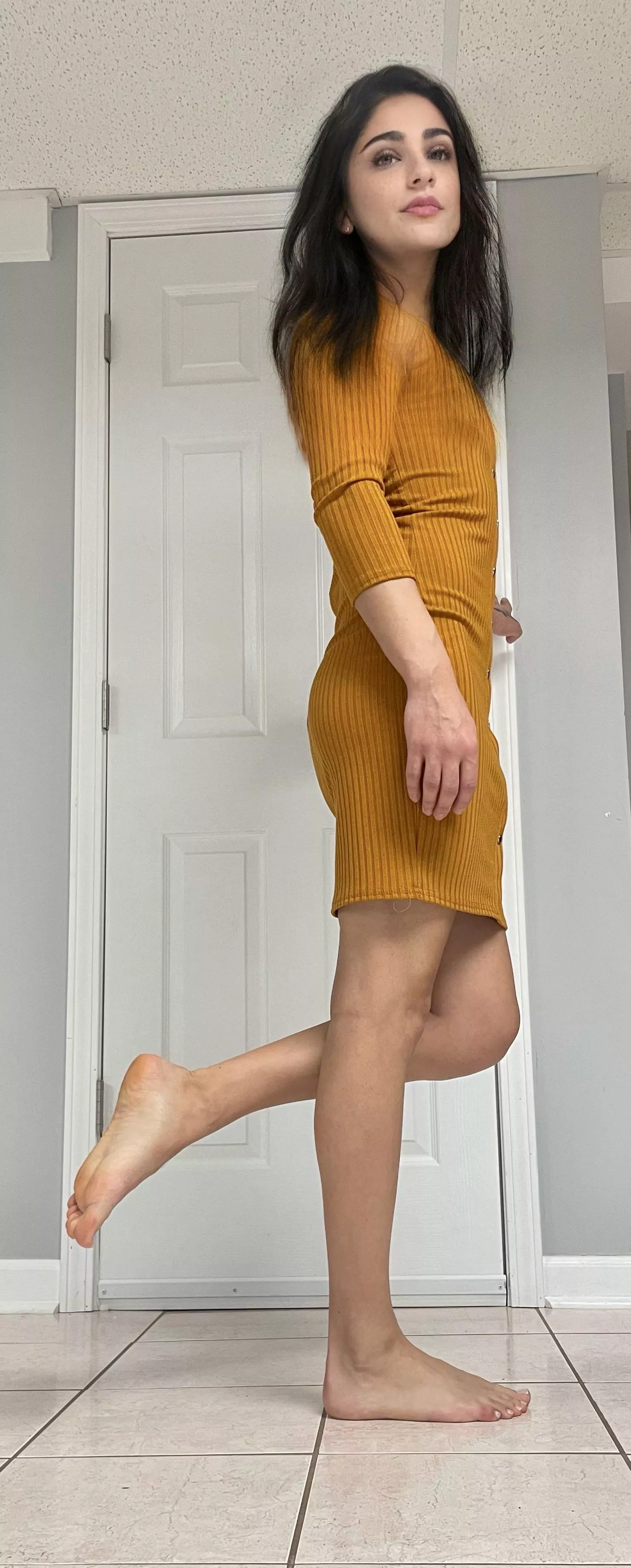 Soles and little toes 😊 posted by userrozz