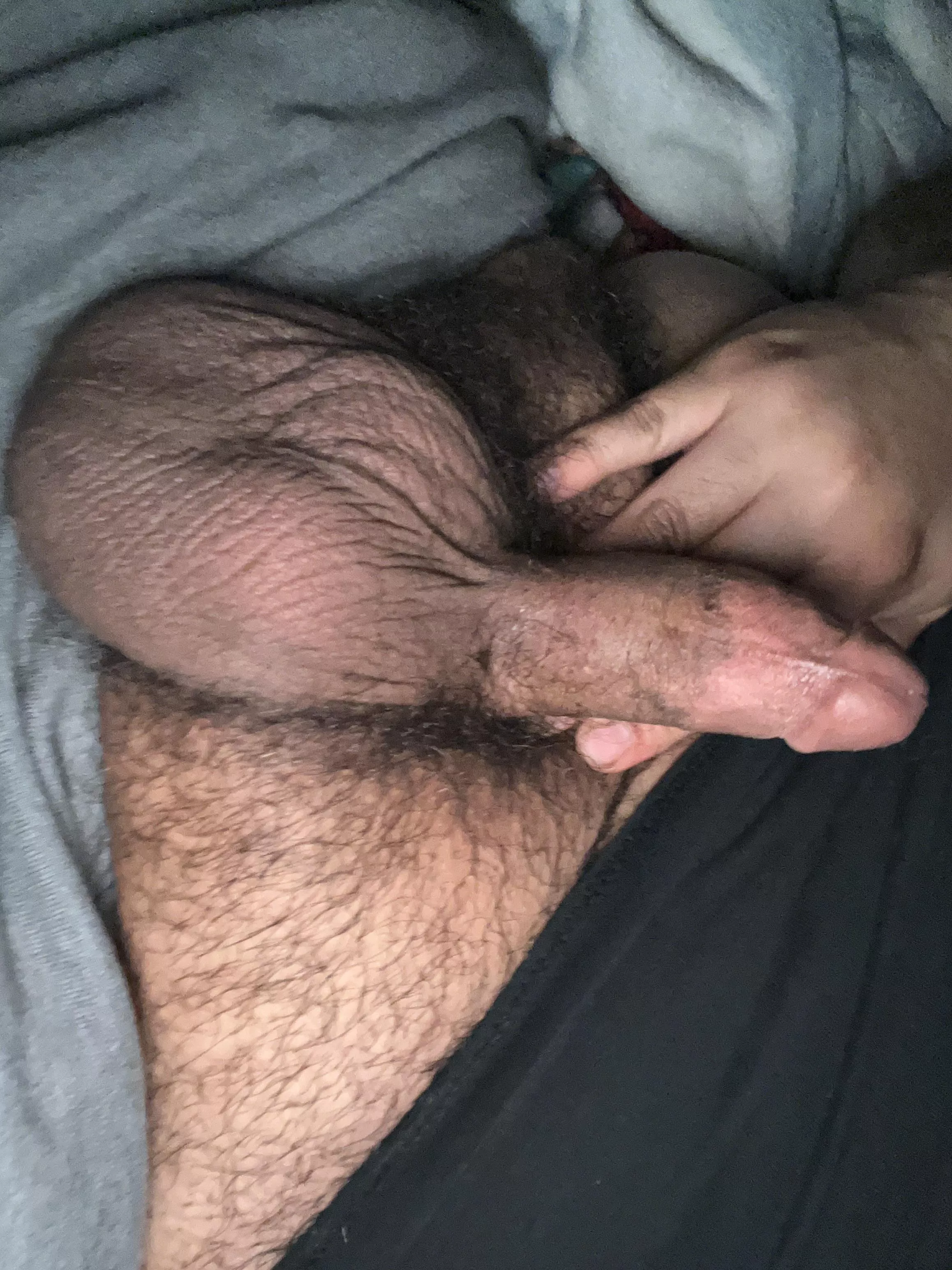 Someone Jerk off with me 😫😫 posted by Moist_Trust_4909