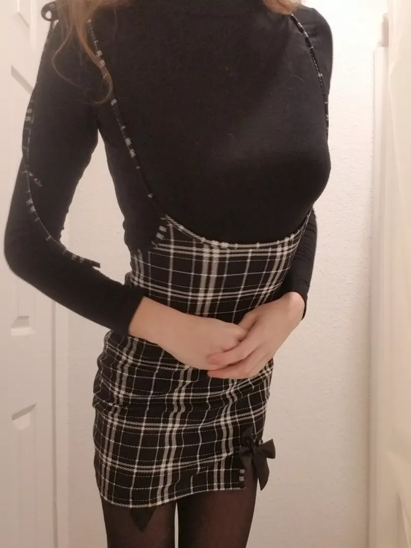 this dress makes me feel like a good slut posted by girlysamantha18