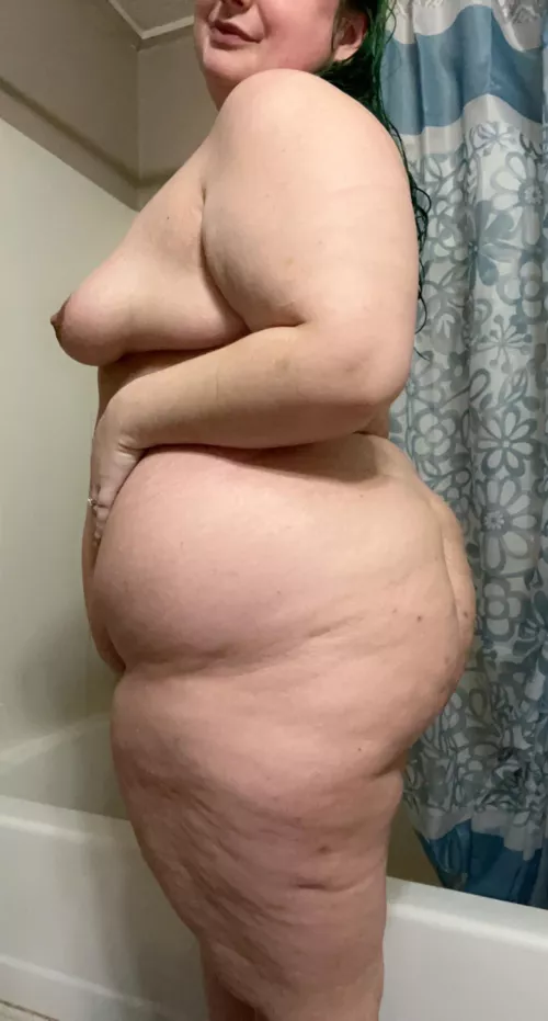 this will help you get through your monday 😉 by alriterae