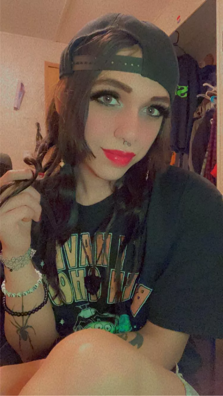 What made you smile today? 🖤 posted by autumnsnow612