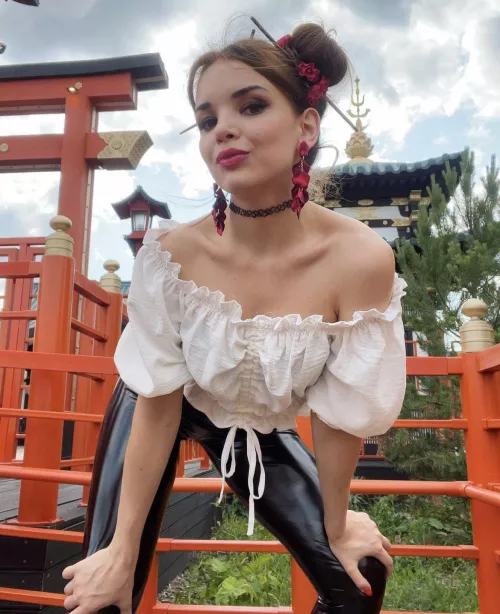 Your latex queen by latex_darkness2