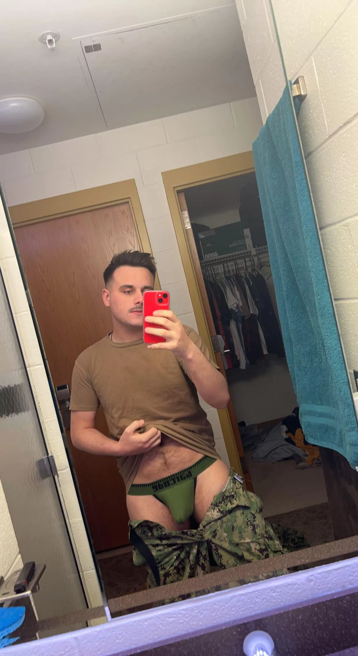 23 Va bored hmu posted by Fit_Lavishness2060