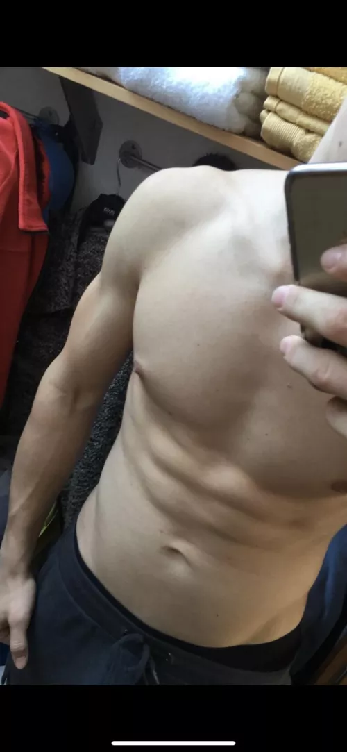 Any straight bbc? by yoxondo69