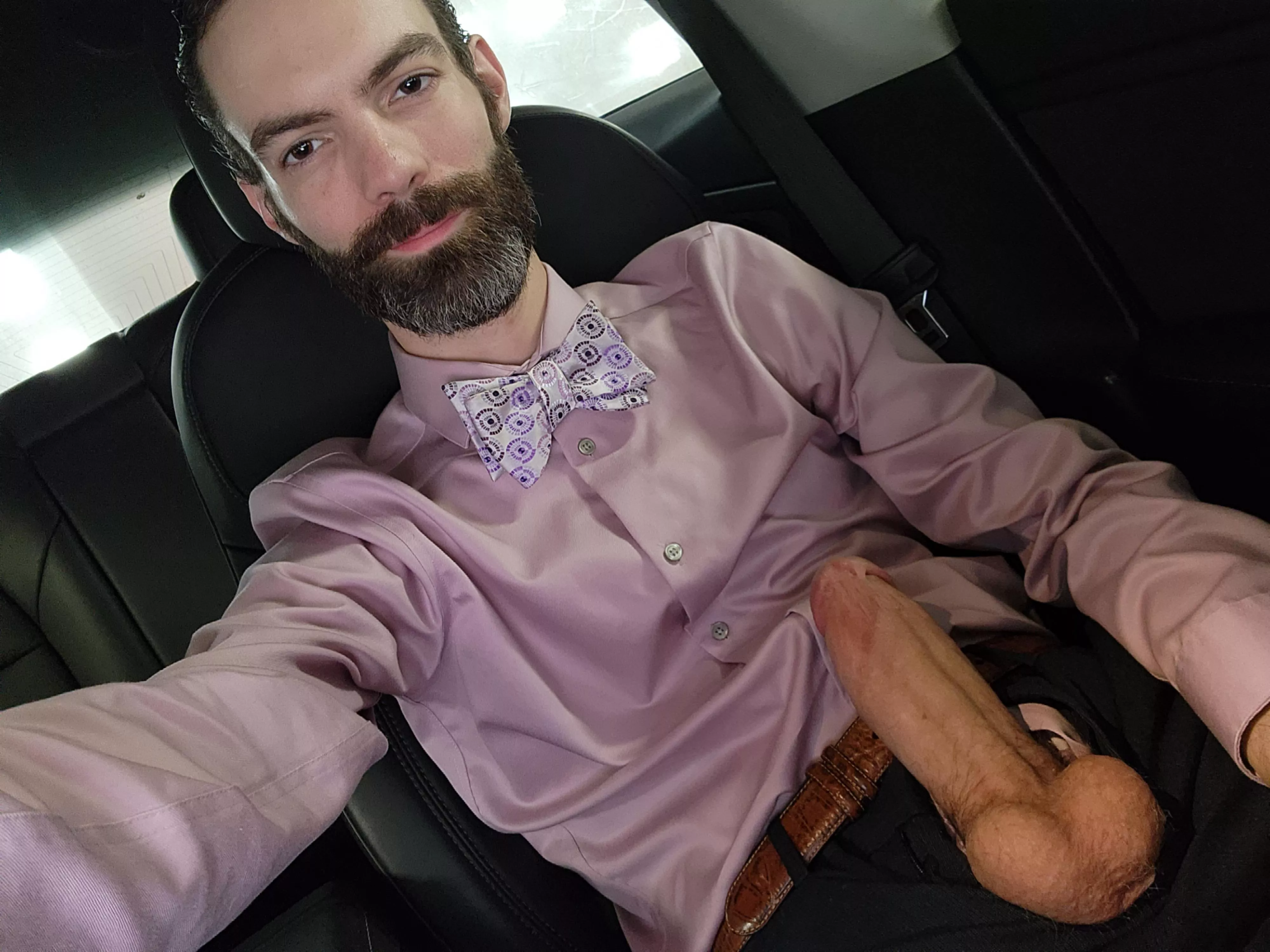 balls happpen to be shaped like a heart on valentines day lmao posted by Croutard