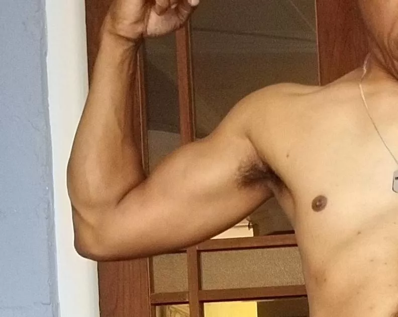 Can u tell I've workout my forearms posted by Acceptable-Beat9114