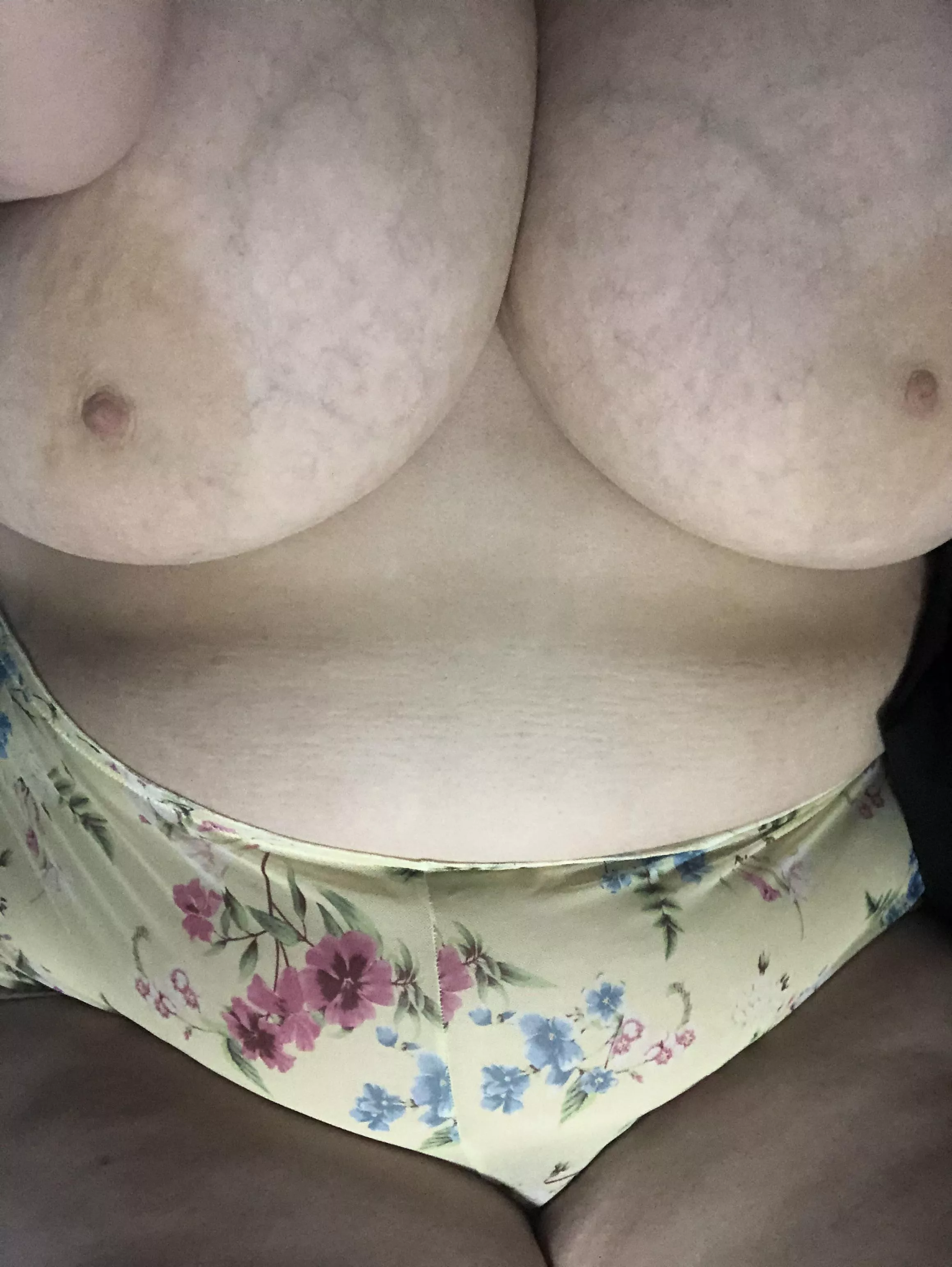 Classically sexy yk? posted by Frosty_Amphibian_420