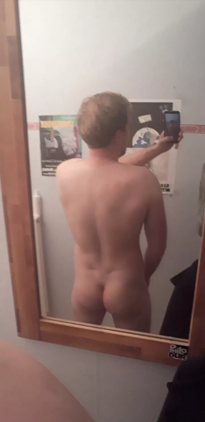 Did I stop you from scrolling? posted by Fire7793