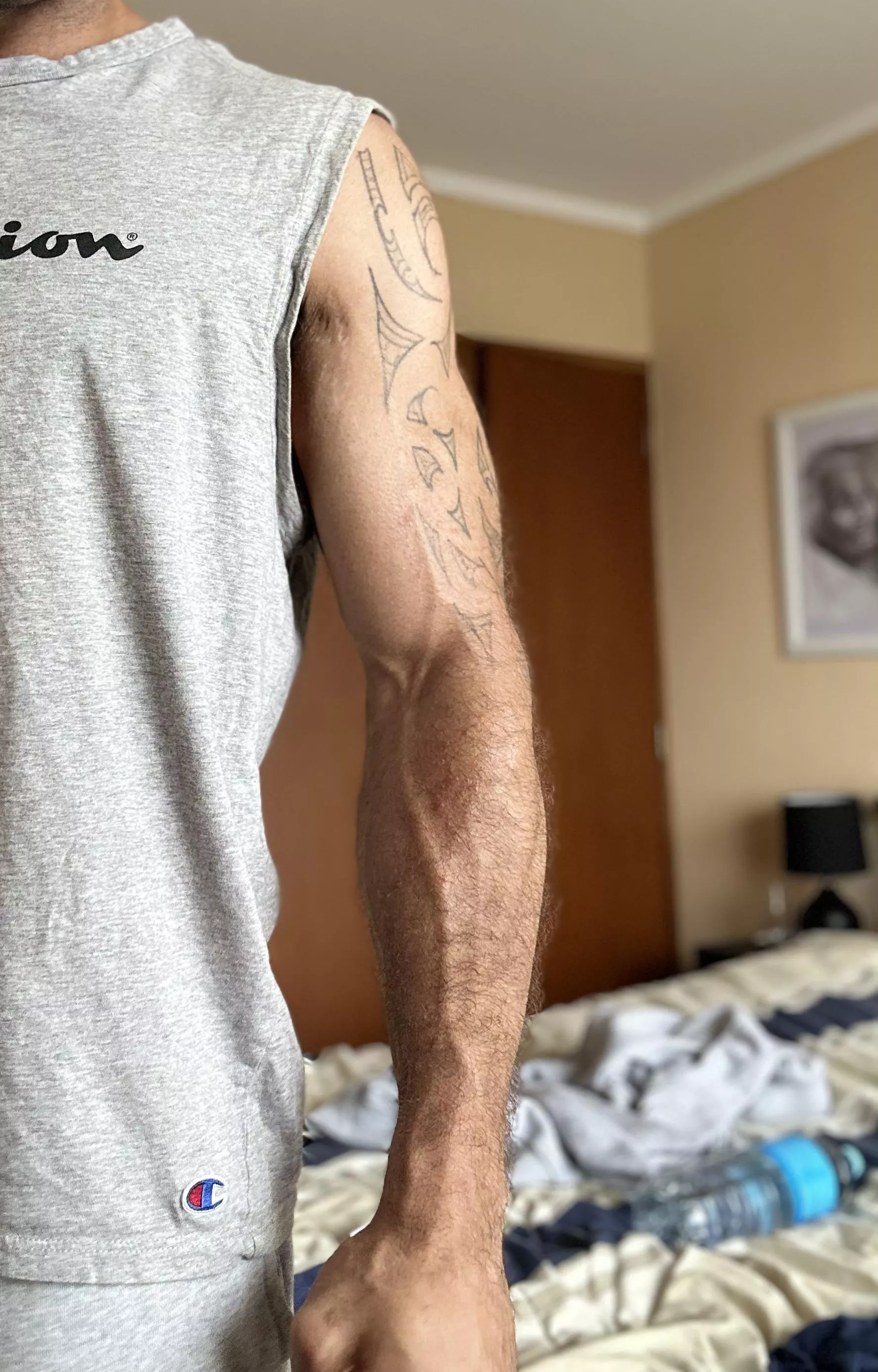 Do I look strong? posted by Liamblackblade