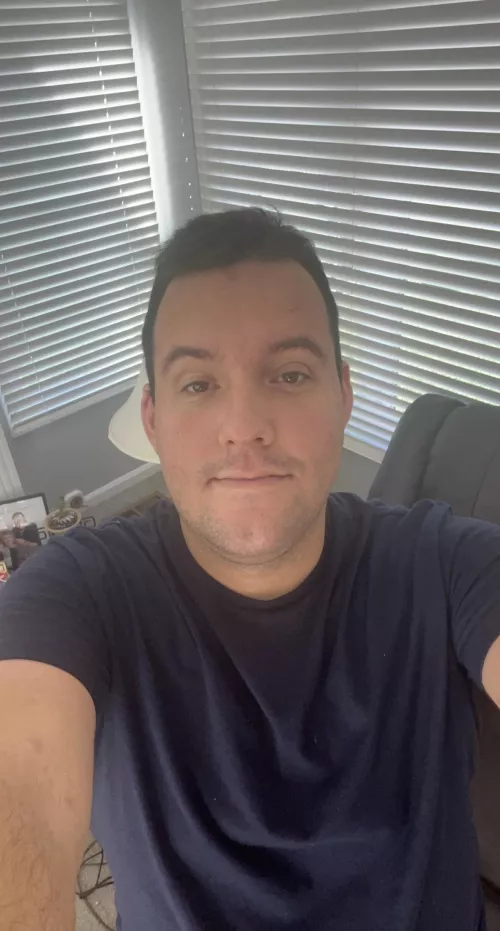 Feeling pretty confident today! Anyone else think this is a good photo of me? 🏳️‍🌈😊 by stevenyuna